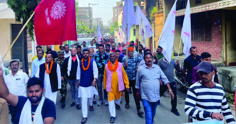 प्रदीप र विचारी यादवको रोड शो पाँचौं दिन पनि जारी, जन समर्थन बढ्दै